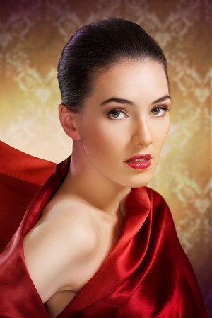 李嘉诚基金会将拨出8000万港元